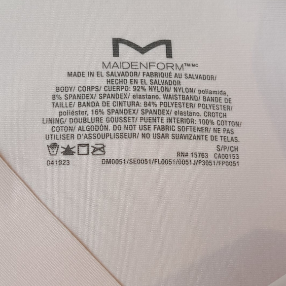 5 random lace panties small - Picture 3 of 16